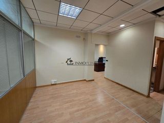 Local comercial en venta en Poio