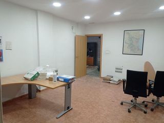 Local comercial en alquiler en Zona Centro en Xirivella