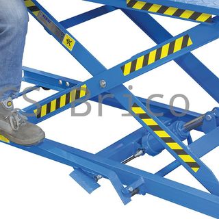 Elevador Ultracompacto Hidráulico de Motocicletas - S008/M - Fervi