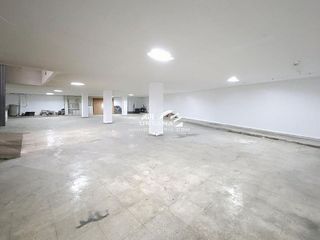 Nave industrial en alquiler en Lucena