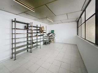 Nave industrial en alquiler en Lucena