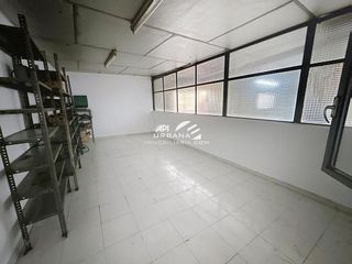 Nave industrial en alquiler en Lucena