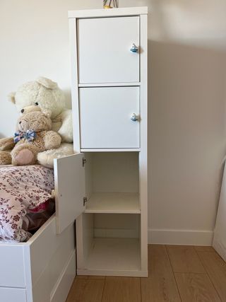 Mueble de almacenaje blanco