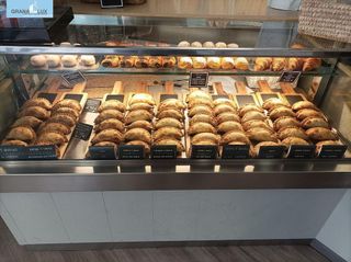 Local comercial en alquiler en Bola de Oro - Serrallo en Granada