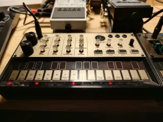 Sintetizador Korg Volca Keys