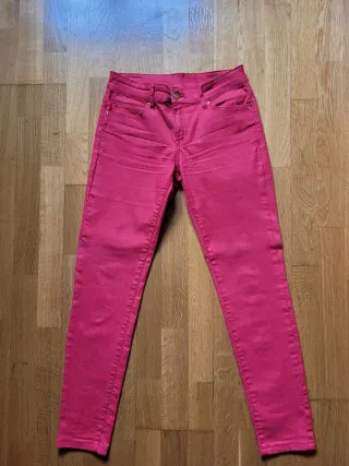 Vaqueros Mango Super Slim Rojos