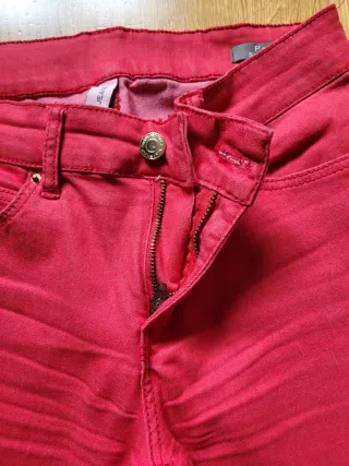 Vaqueros Mango Super Slim Rojos