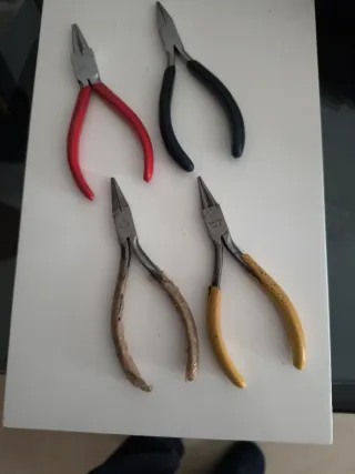 Conjunto 4 Alicates (Herramientas Manuales)