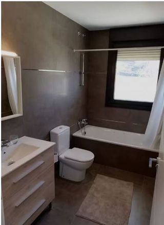 Casa adosada en alquiler en Ibarrangelu