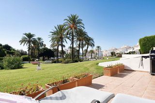 Piso en venta en Nueva Andalucía centro en Marbella