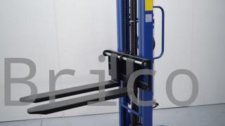 Apilador Manual 1000 Kg - 3000 mm - 16002