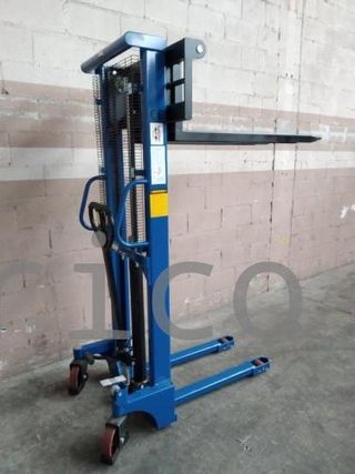Apilador Manual 2000 Kg - 1600 mm - 16003