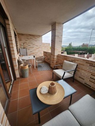 Casa pareada en venta en Los Hueros en Villalbilla