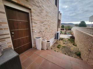 Casa pareada en venta en Los Hueros en Villalbilla