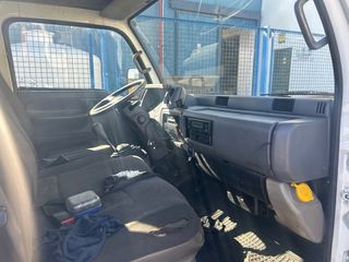 Nissan cabstar E120 2004