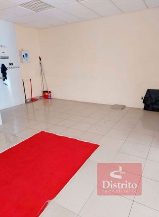 Local comercial en venta en Numancia - San Fernando en Santander