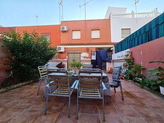 Casa adosada en venta en Centro en Bormujos