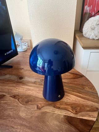 Lámpara de mesa LEDrecargableUSB atenuado100%nuevo