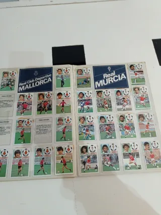 Álbum Fútbol LIGA 83-84 1ª División Cromos