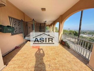 Casa adosada en venta en Zona Urbanizaciones en Alzira