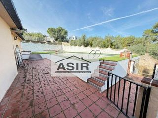 Casa adosada en venta en Zona Urbanizaciones en Alzira