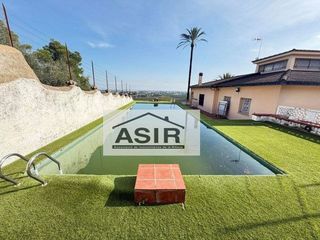 Casa adosada en venta en Zona Urbanizaciones en Alzira