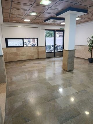 Local comercial en alquiler en Centro - Sagrario en Granada