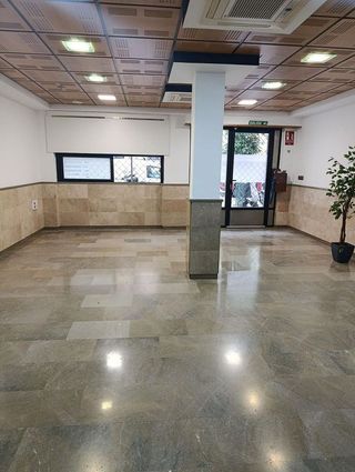 Local comercial en alquiler en Centro - Sagrario en Granada