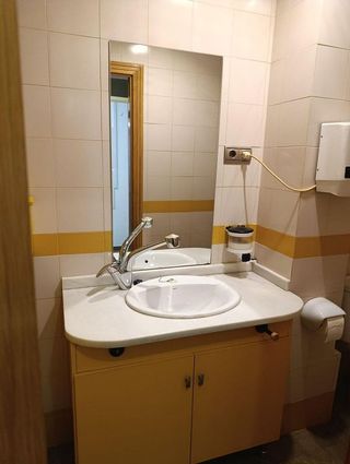 Local comercial en alquiler en Centro - Sagrario en Granada