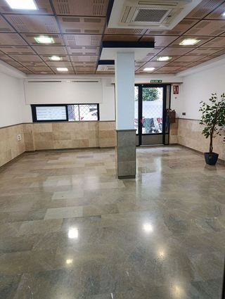 Local comercial en alquiler en Centro - Sagrario en Granada