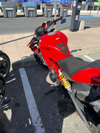 Ducati Monster 797 Roja