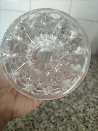 Jarrón de cristal transparente