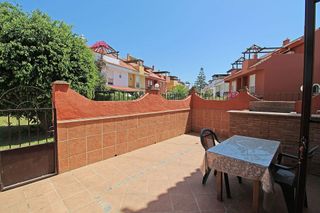 Casa adosada en alquiler en Las Cancelas - Valdeolletas en Marbella