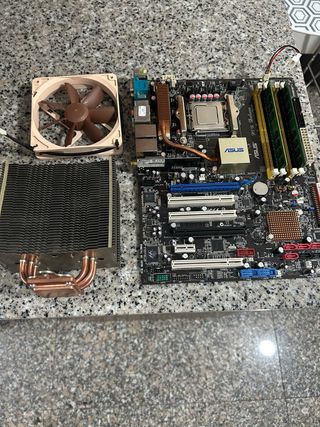 Torre Antec, Placa Asus P5B, Disipador Noctua