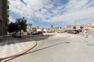 Local comercial en venta en Atarfe