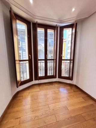 Piso en alquiler en Centro en Gijón