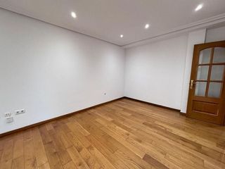 Piso en alquiler en Centro en Gijón