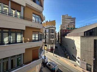 Piso en alquiler en Centro en Gijón