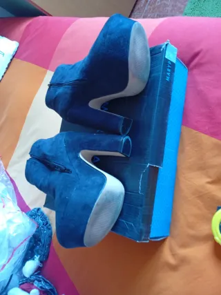 Botines de tacón negros