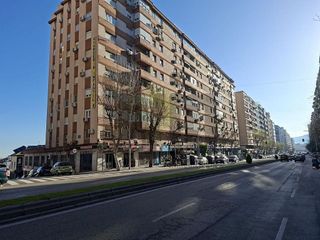 Local comercial en alquiler en Hospital en Jaén