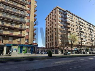 Local comercial en alquiler en Hospital en Jaén