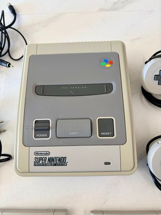 Super Nintendo + 2 Videojuegos