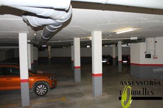 Garaje en venta en Torrelles de Llobregat