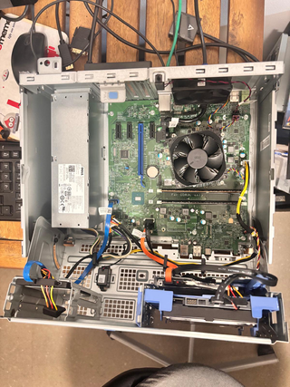 Dell Optiplex i5-6500 8GB ram 128GB SSD 500GB HDD