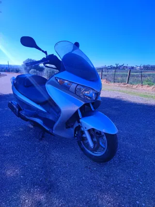 Suzuki Burgman 200 Inyección Plata
