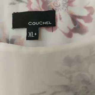 Blusa floral con lentejuelas