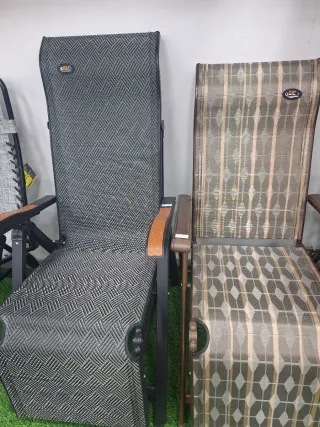 Tumbona plegable ratán y metal