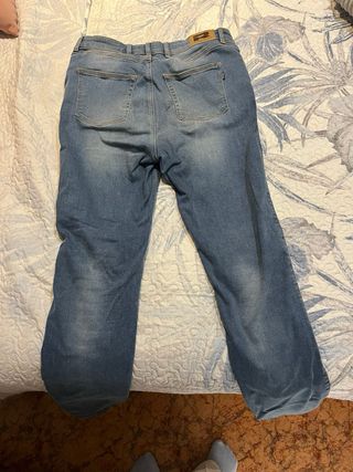 Vaqueros para moto