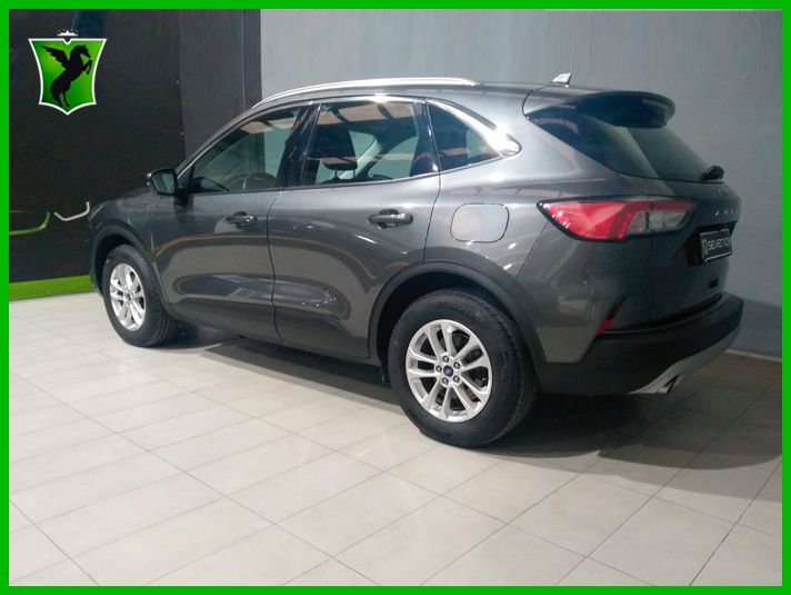 Ford Kuga 2022, foto 9