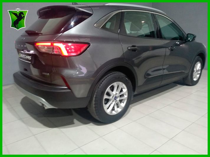 Ford Kuga 2022, foto 10